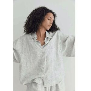 Women's Gray Button-Up Shirt